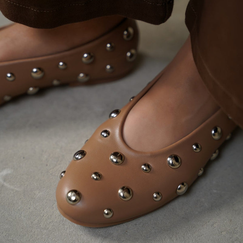 STUDDED STREET PUMPS