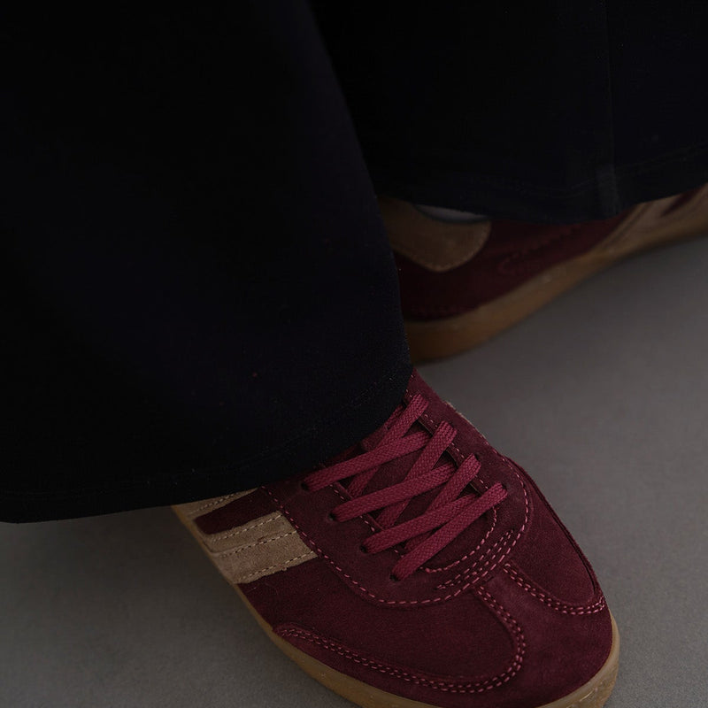 SUEDE ESSENTIAL SNEAKERS