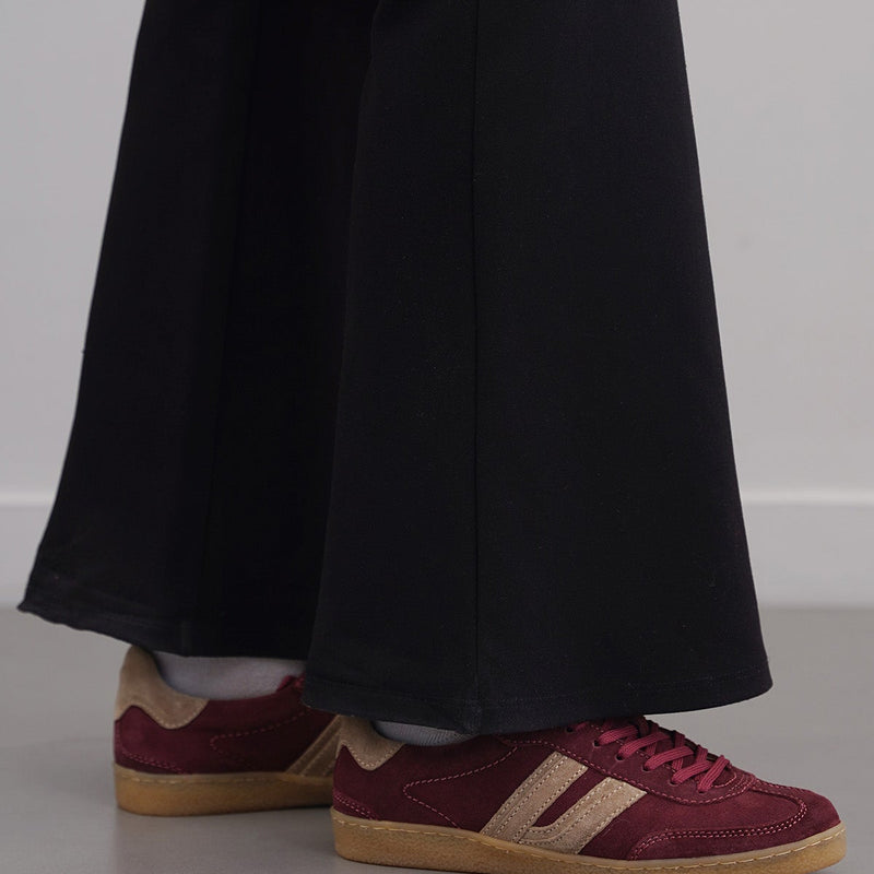 SUEDE ESSENTIAL SNEAKERS