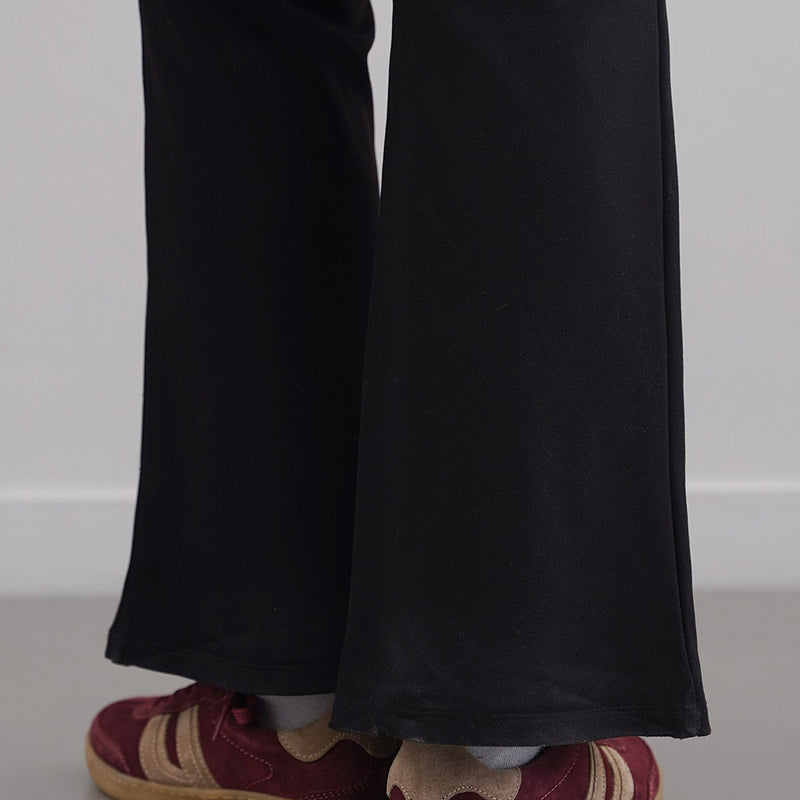 SUEDE ESSENTIAL SNEAKERS