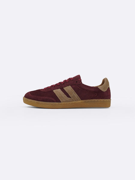 SUEDE ESSENTIAL SNEAKERS