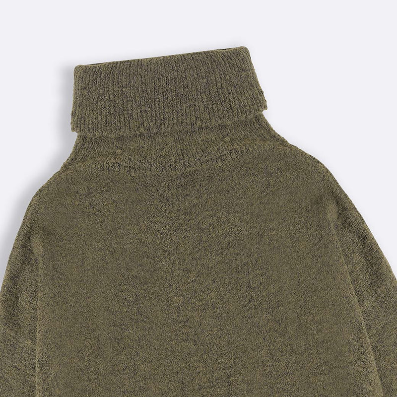 MANHATTAN HIGH NECK SWEATER