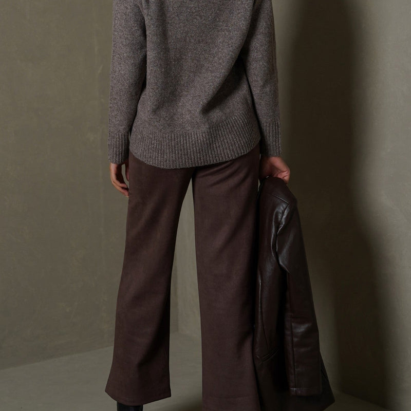 CLASSIC V-NECK JUMPER