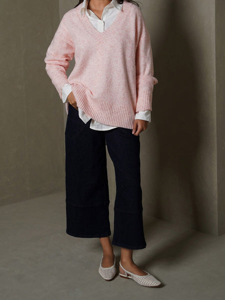 CLASSIC V-NECK JUMPER