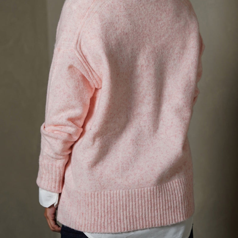 CLASSIC V-NECK JUMPER